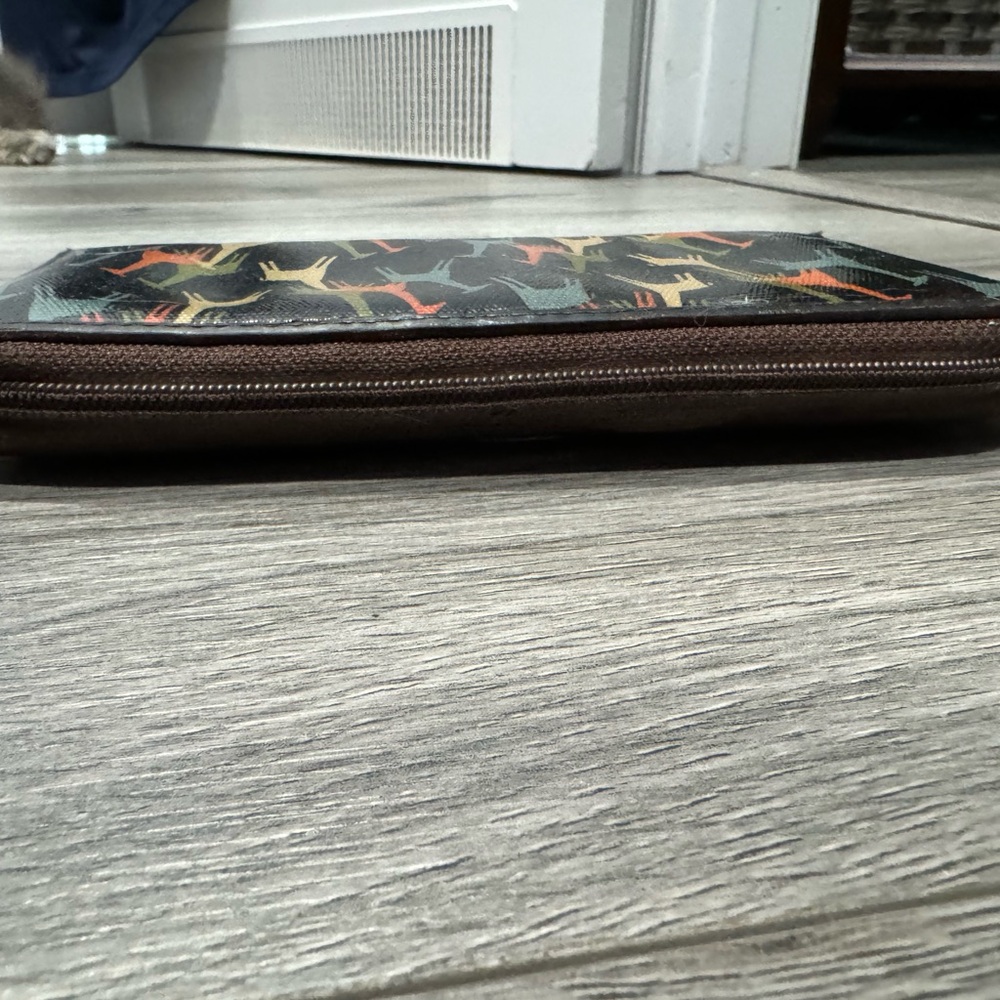 Fossil Key-Per Giraffe Wallet-(2of 2) - image 6